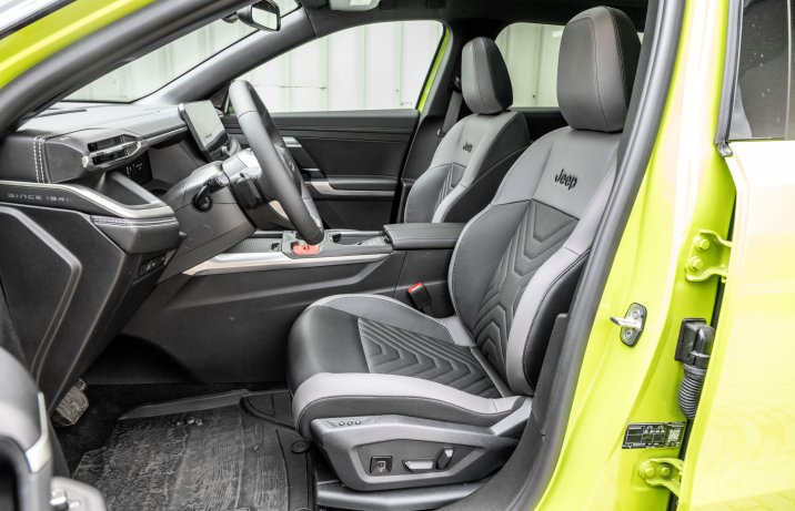 Jeep Compass - fotele