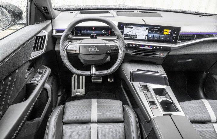 Opel Grandland - kokpit