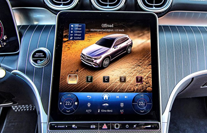 Mercedes GLC - ekran