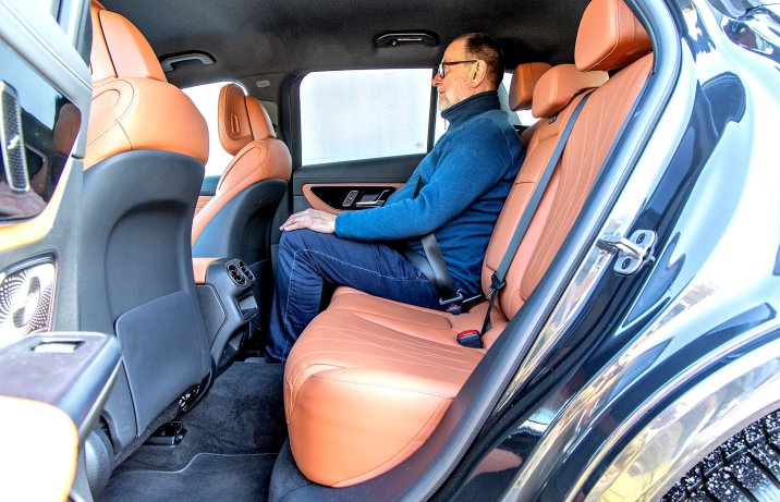 Mercedes GLC - kanapa