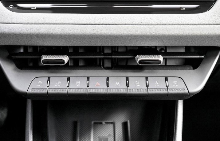 Skoda Epiq – fizyczne przyciski do obsługi kluczowych funkcji.