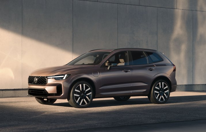 Volvo XC60 po liftingu (2026) – przód