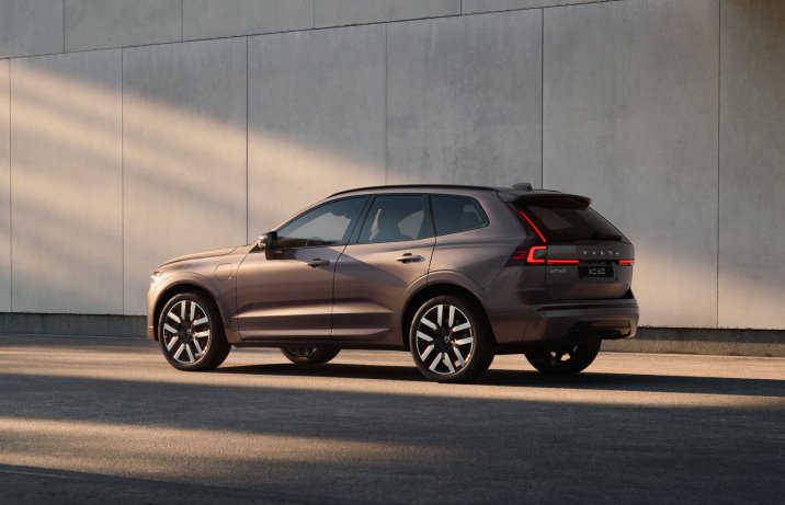 Volvo XC60 po liftingu (2026) – tył