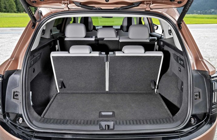 Skoda Peaq – bagażnik przy wykorzystaniu trzech rzędów siedzeń.