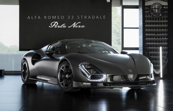 Alfa Romeo 33 Stradale Perla Nera