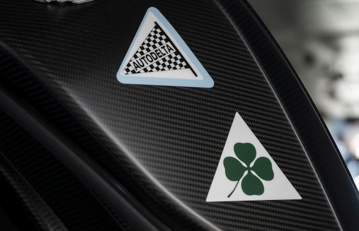 Alfa Romeo 33 Stradale Perla Nera