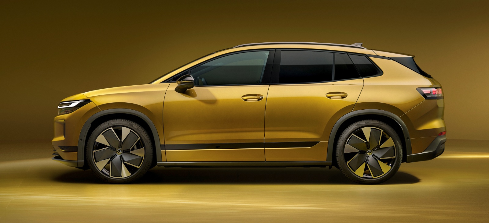 volkswagen-id-tiguan-bok