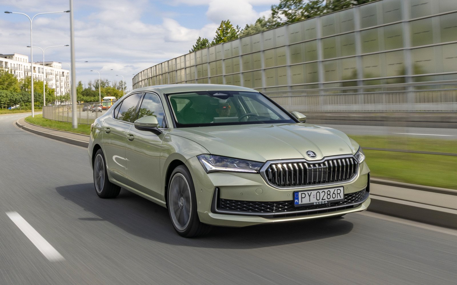 Skoda Superb PHEV 272 KM 2026
