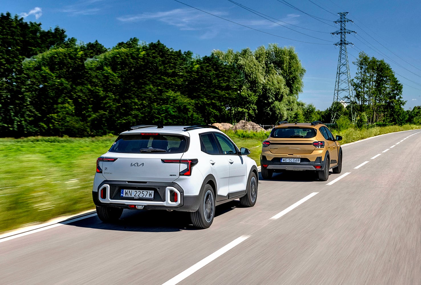 Dacia Sandero Stepway, Kia Stonic – tyły