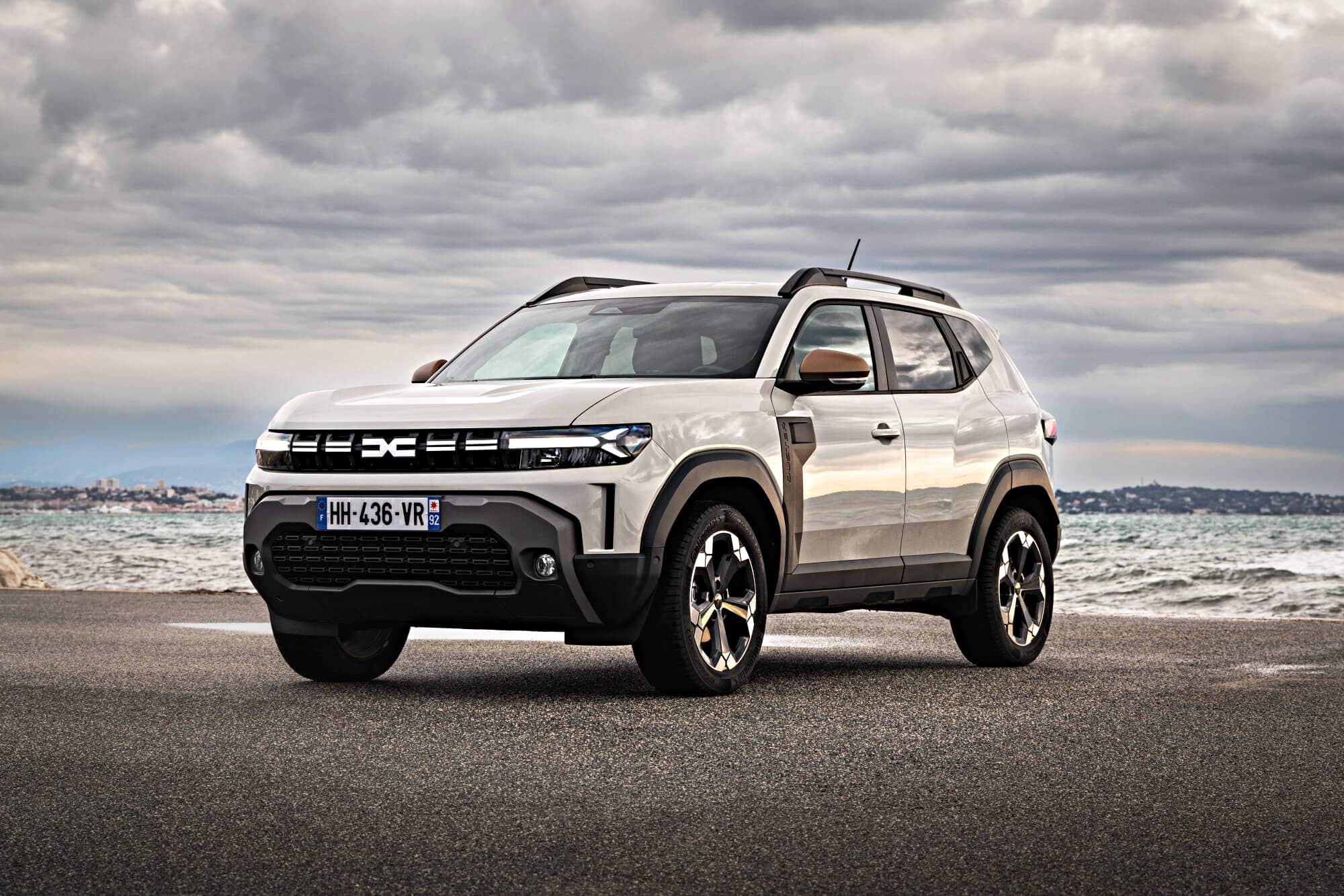 Dacia Duster – przód i bok