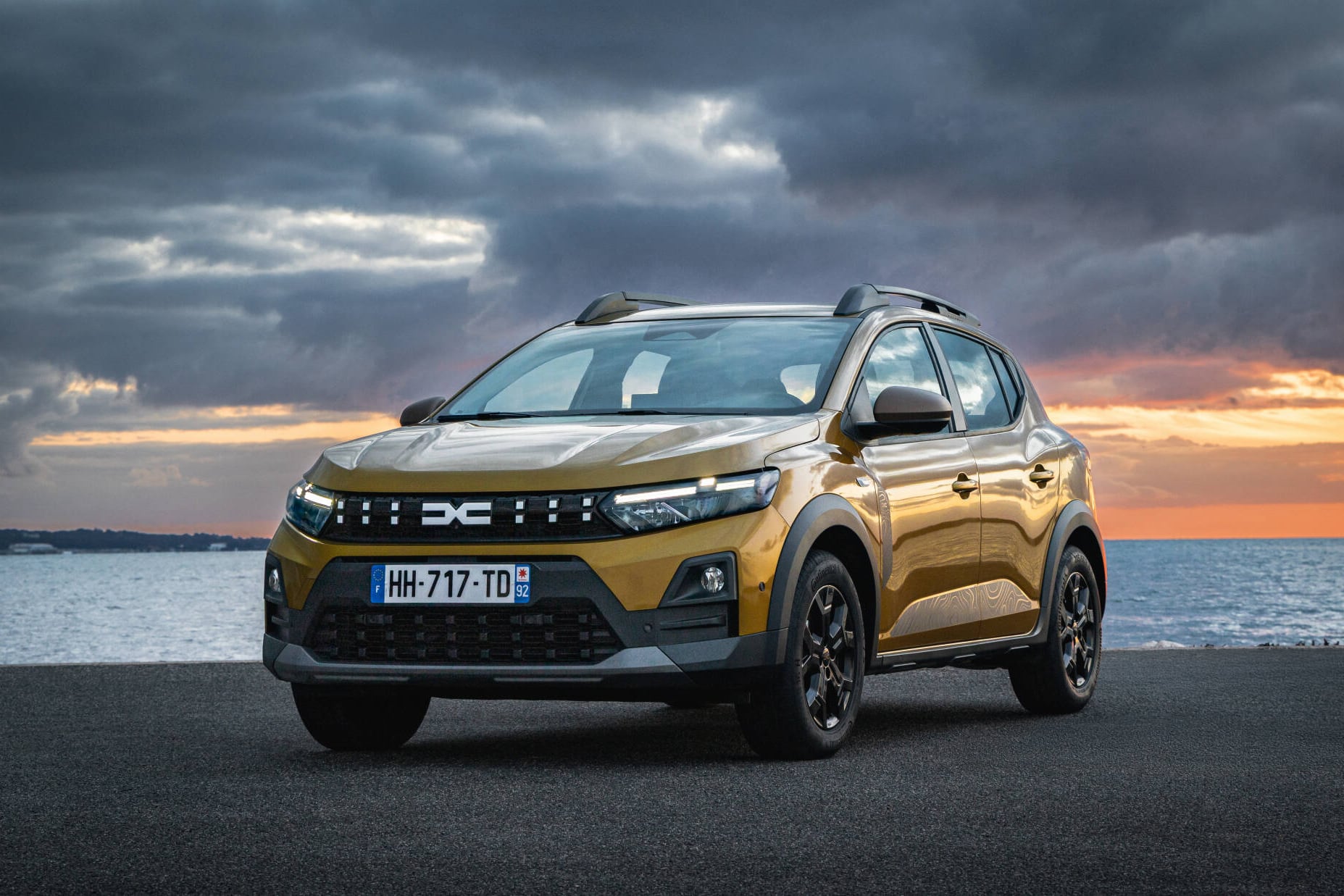 Dacia Sandero Stepway – przód i bok