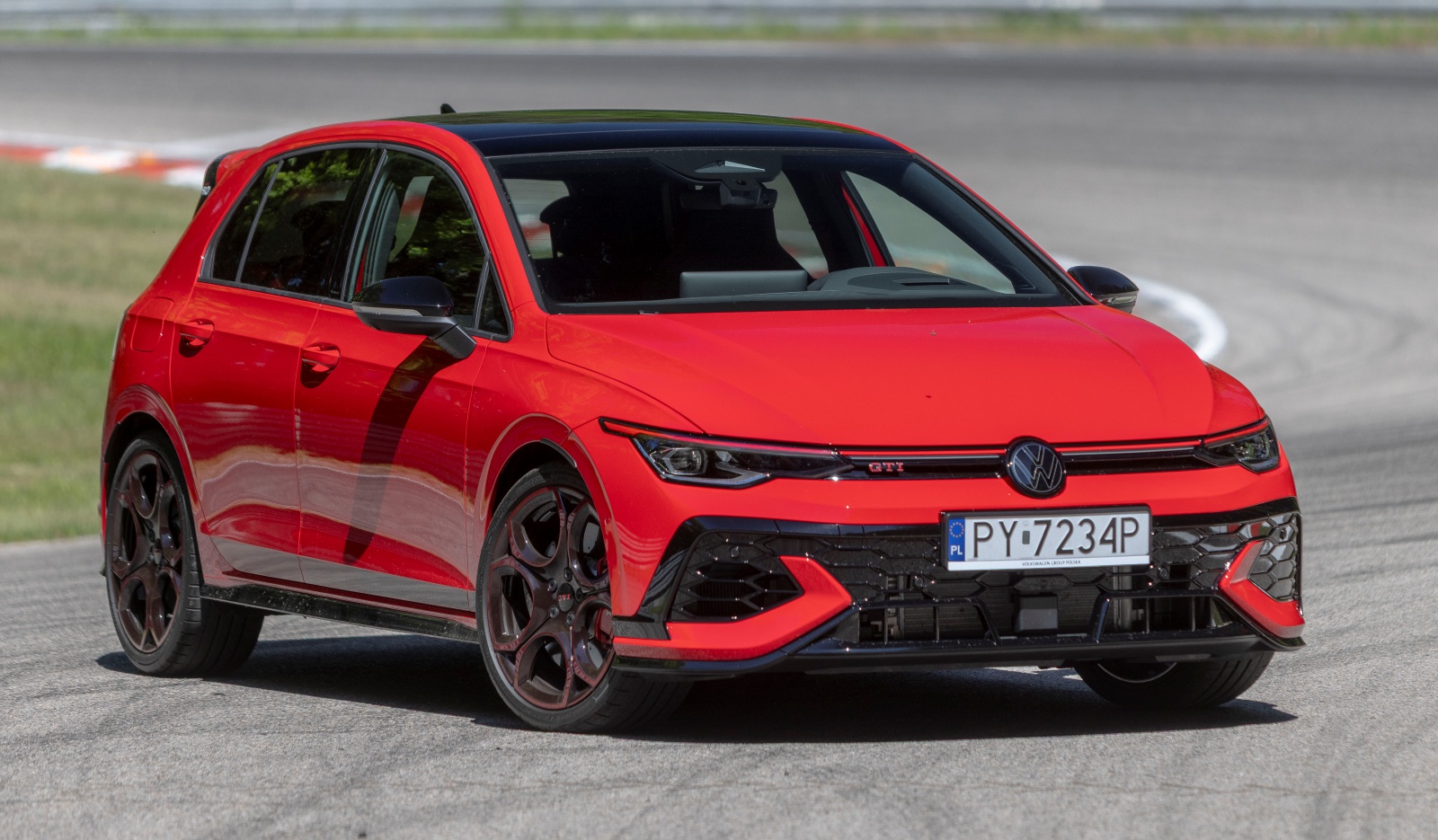 volkswagen-golf-przod