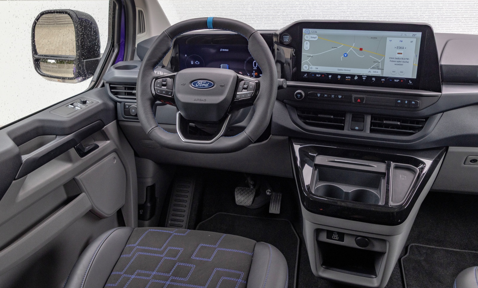 ford-transit-custom-ms-rt-deska-rozdzielcza