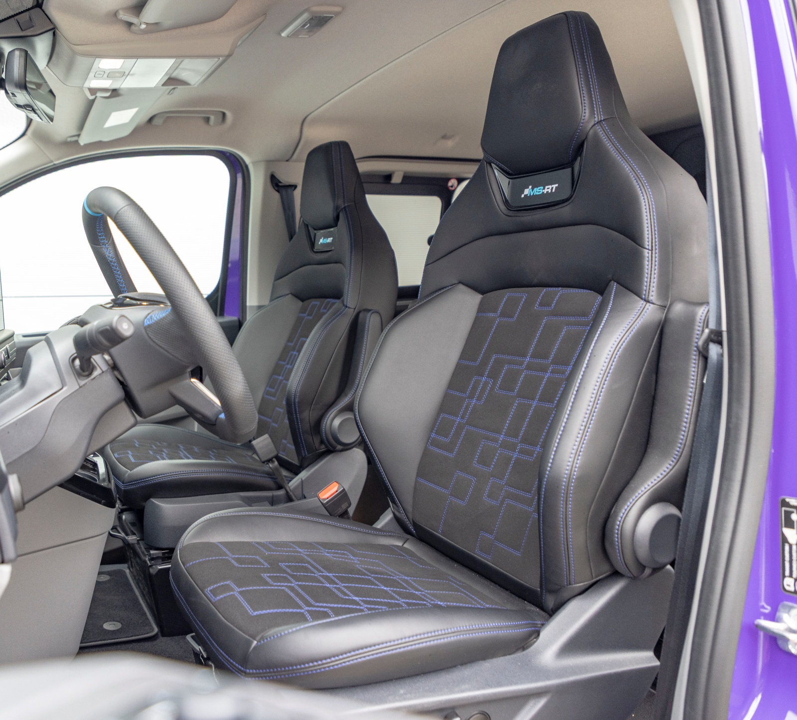 ford-transit-custom-ms-rt-fotele
