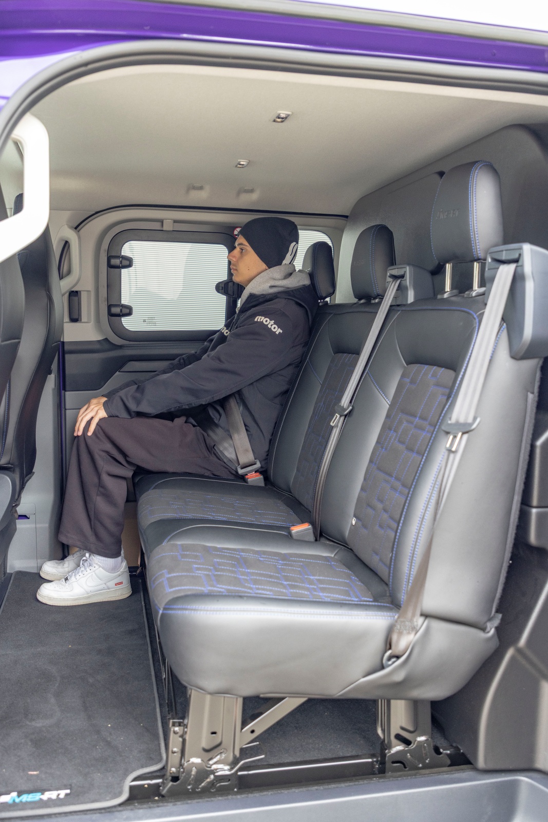 ford-transit-custom-ms-rt-kanapa