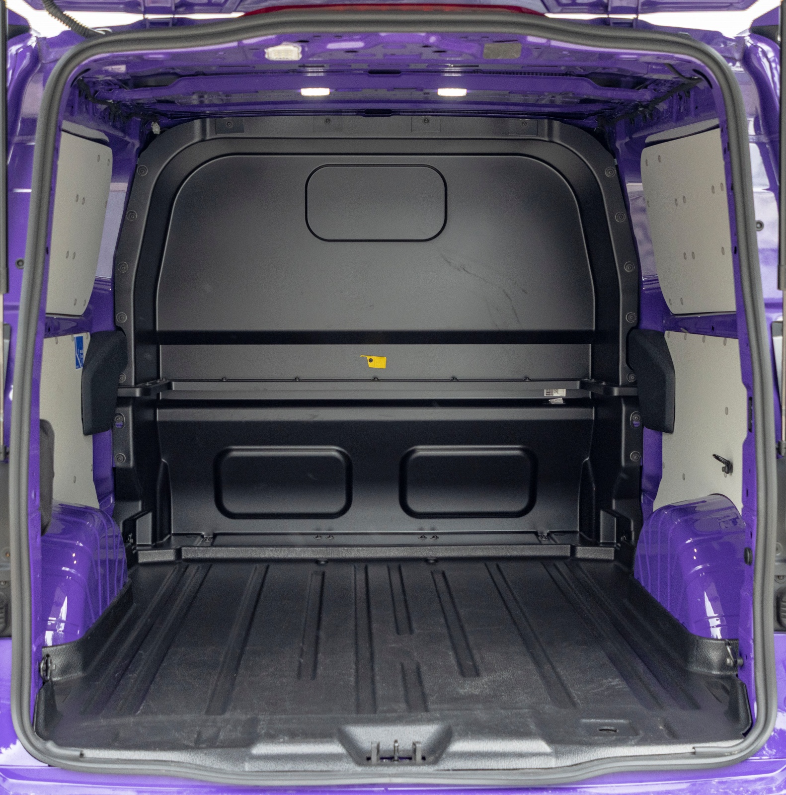 ford-transit-custom-ms-rt-bagaznik