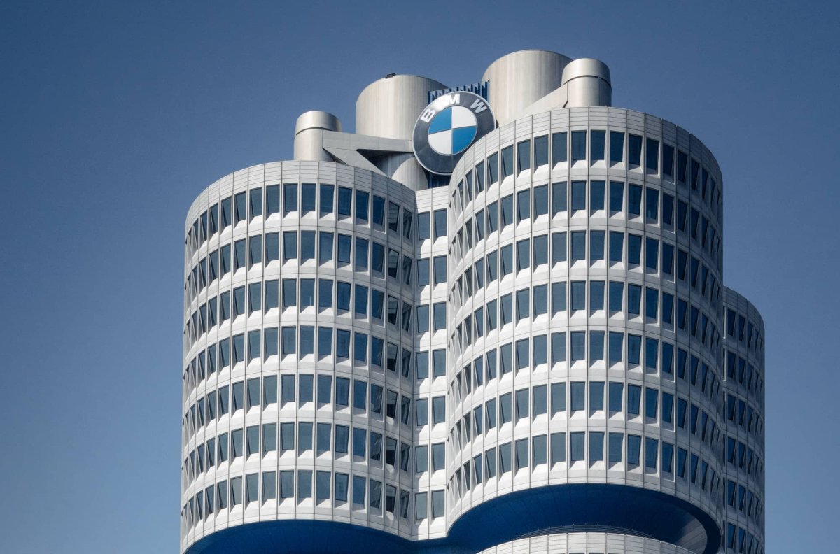 Mniej menedżerów, więcej AI i kompaktowy elektryk – tak BMW chce poradzić sobie z kryzysem