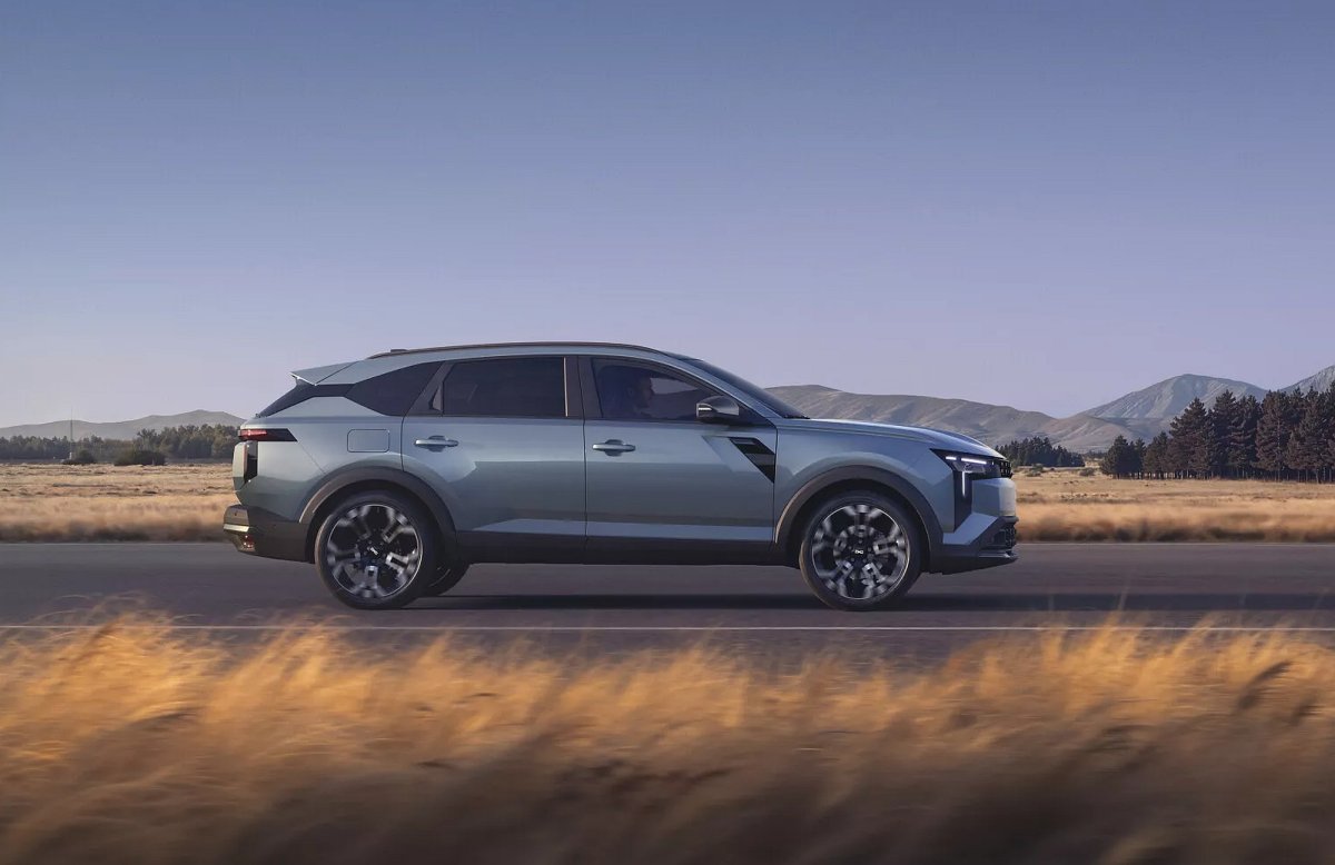 Dacia Striker już do kupienia w Polsce. 3 napędy, 4 wersje i cena od 92 900 zł