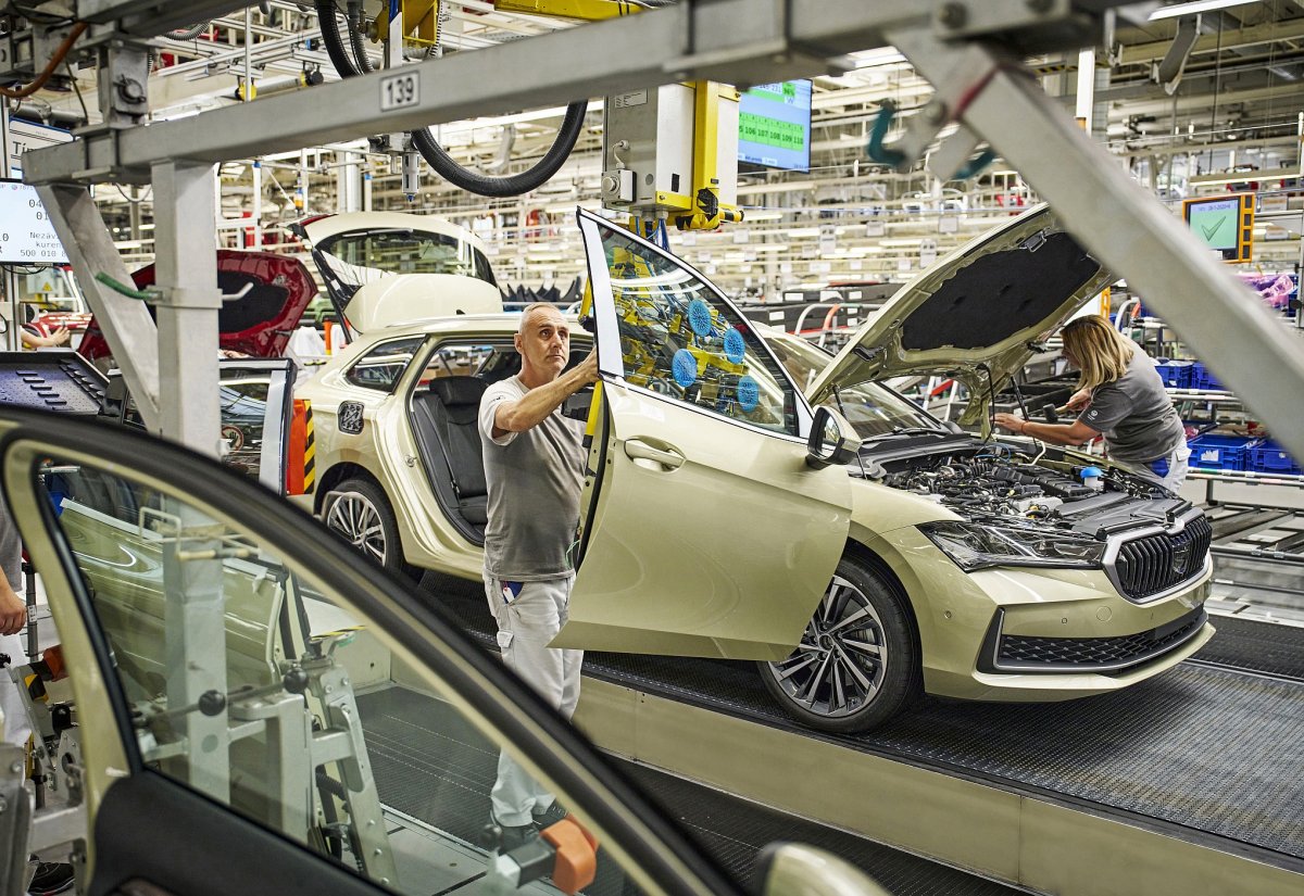 Volkswagen chce zamrozić płace w Skodzie – mimo jej rekordowych zysków. Związki protestują