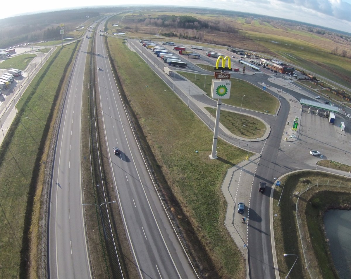 Na A2 między Łodzią a Warszawą wreszcie przybędzie pasów. Znamy terminy zakończenia inwestycji