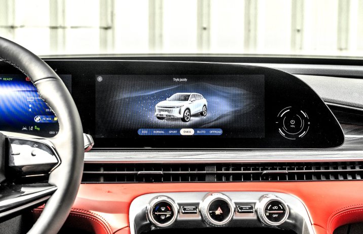 Omoda 9 Super Hybrid (2026) - test - system multimedialny