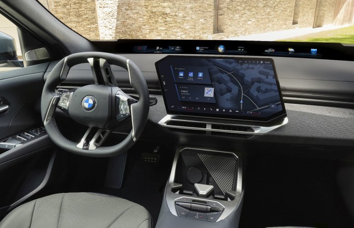 BMW iX4