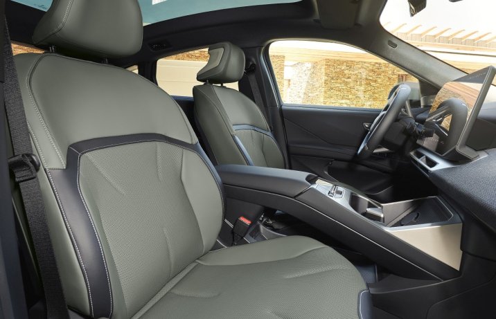 BMW iX4