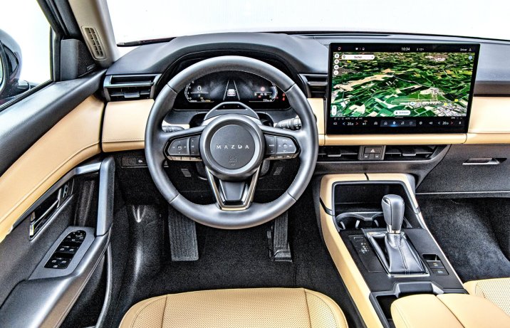 Mazda CX-5 2.5 e-Skyactiv G FWD (2026) – test, porównanie – kokpit, deska rozdzielcza