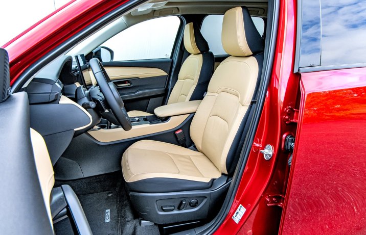 Mazda CX-5 2.5 e-Skyactiv G FWD (2026) – test, porównanie – fotele, przednie siedzenia