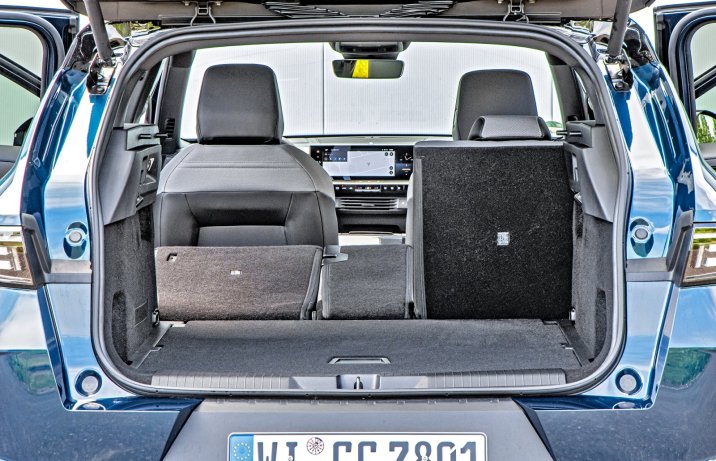 Opel Grandland Turbo Hybrid (2026) – test, porównanie – bagażnik