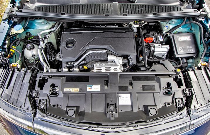Opel Grandland Turbo Hybrid (2026) – test, porównanie – silnik