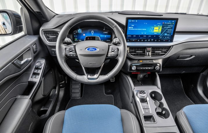 ford-kuga-deska-rozdzielcza
