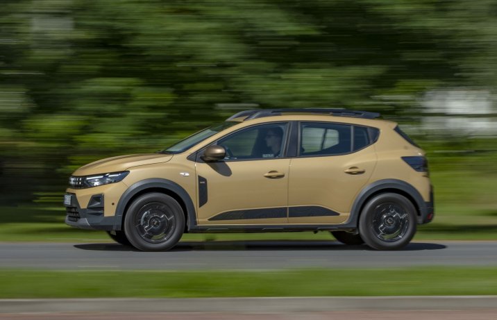 Dacia Sandero Stepway - bok