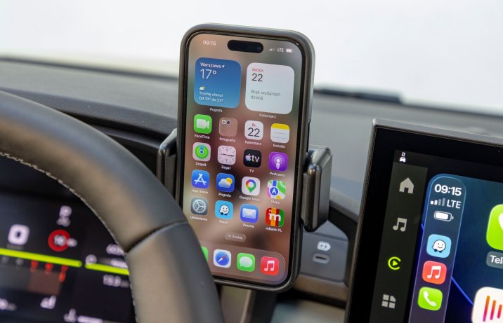 Dacia Sandero Stepway - uchwyt na telefon