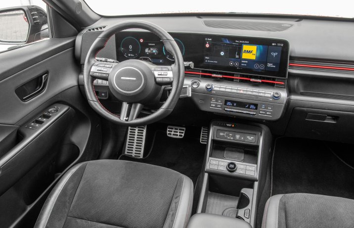 Hyundai Kona - kokpit